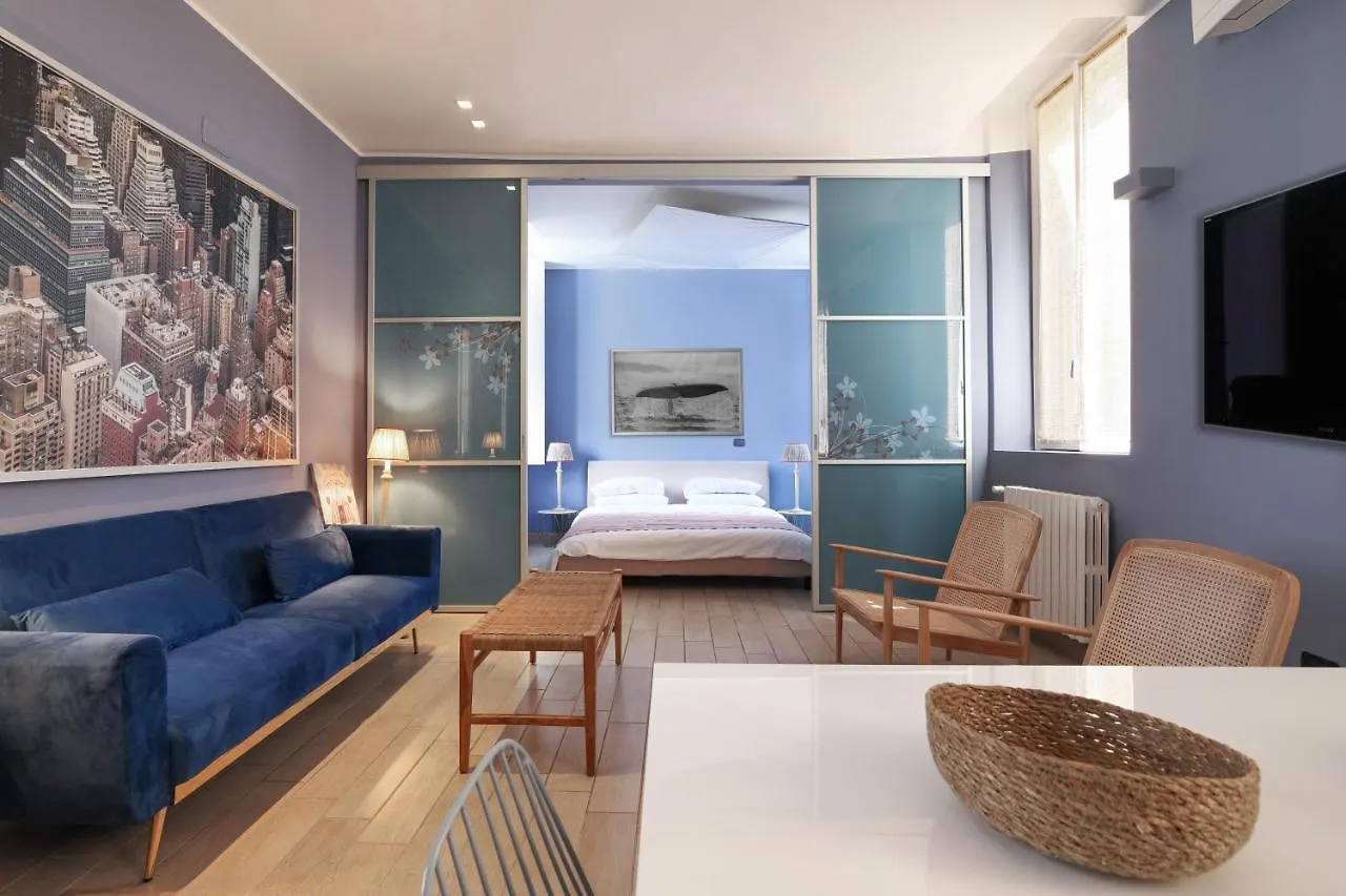 Charming 5 Vie Apt. Milan Center Apartment